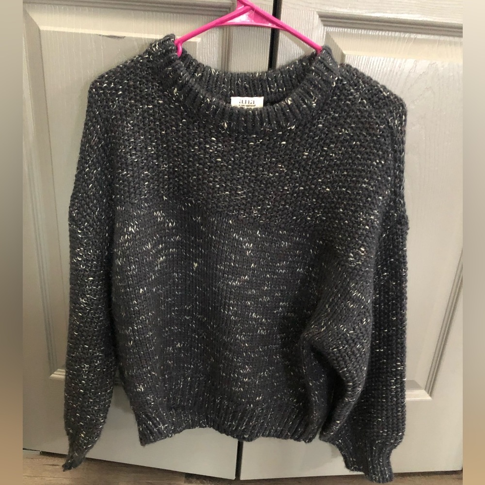 Women’s sweater - Picture 1 of 3